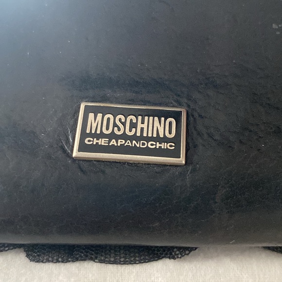 Goodbye RARE AUTHENTIC VINTAGE MOSCHINO CHEAP AND CHIC Large wallet and dust bag - Picture 2 of 11